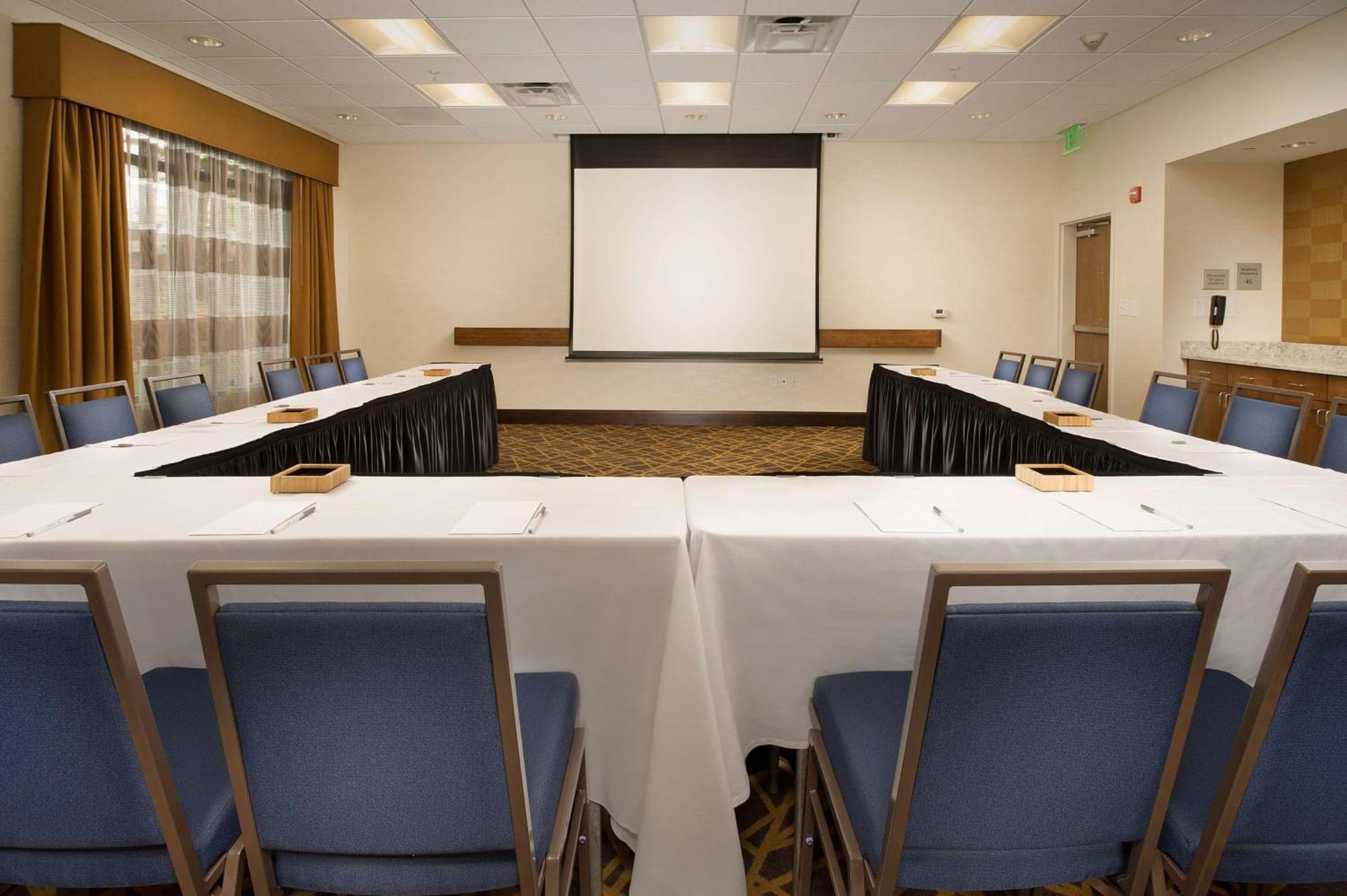 Hampton Inn & Suites Baltimore/Woodlawn Εξωτερικό φωτογραφία