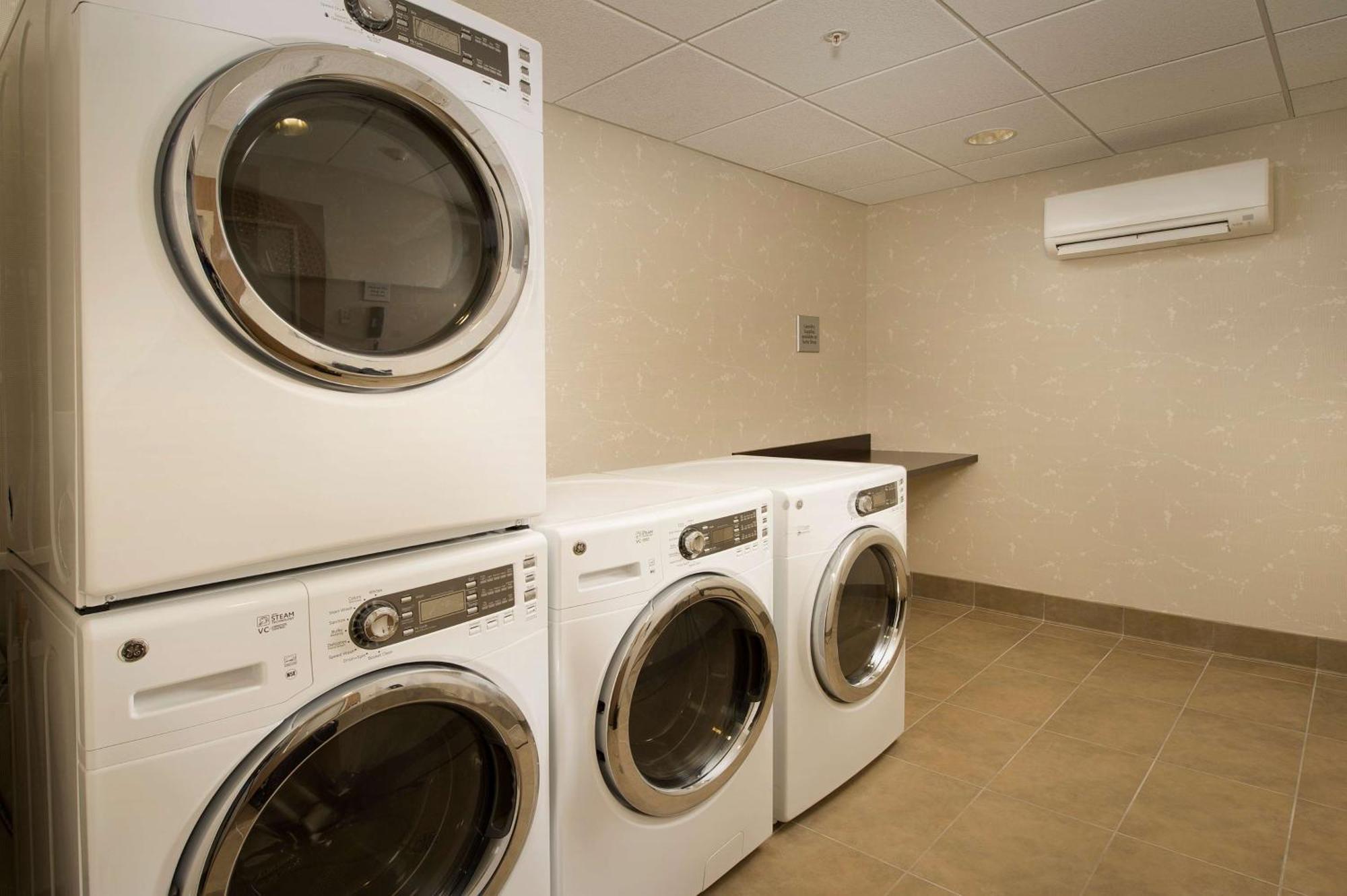 Hampton Inn & Suites Baltimore/Woodlawn Εξωτερικό φωτογραφία