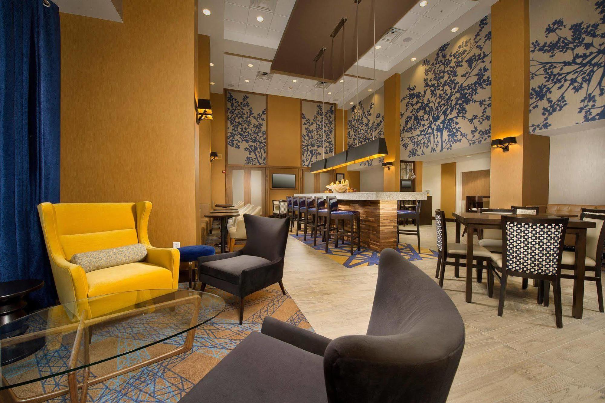 Hampton Inn & Suites Baltimore/Woodlawn Εξωτερικό φωτογραφία